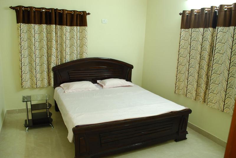 Hotel Geethanjali Residency บาดราเชลัม ภายนอก รูปภาพ